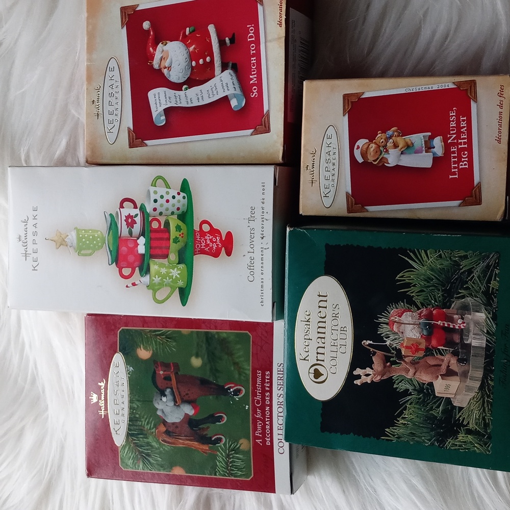 HALLMARK KEEPSAKE ORNAMENT COLLECTION
